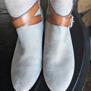 Elegant Gray and Tan Women's Ankle Boots Used In Excellent Condition.